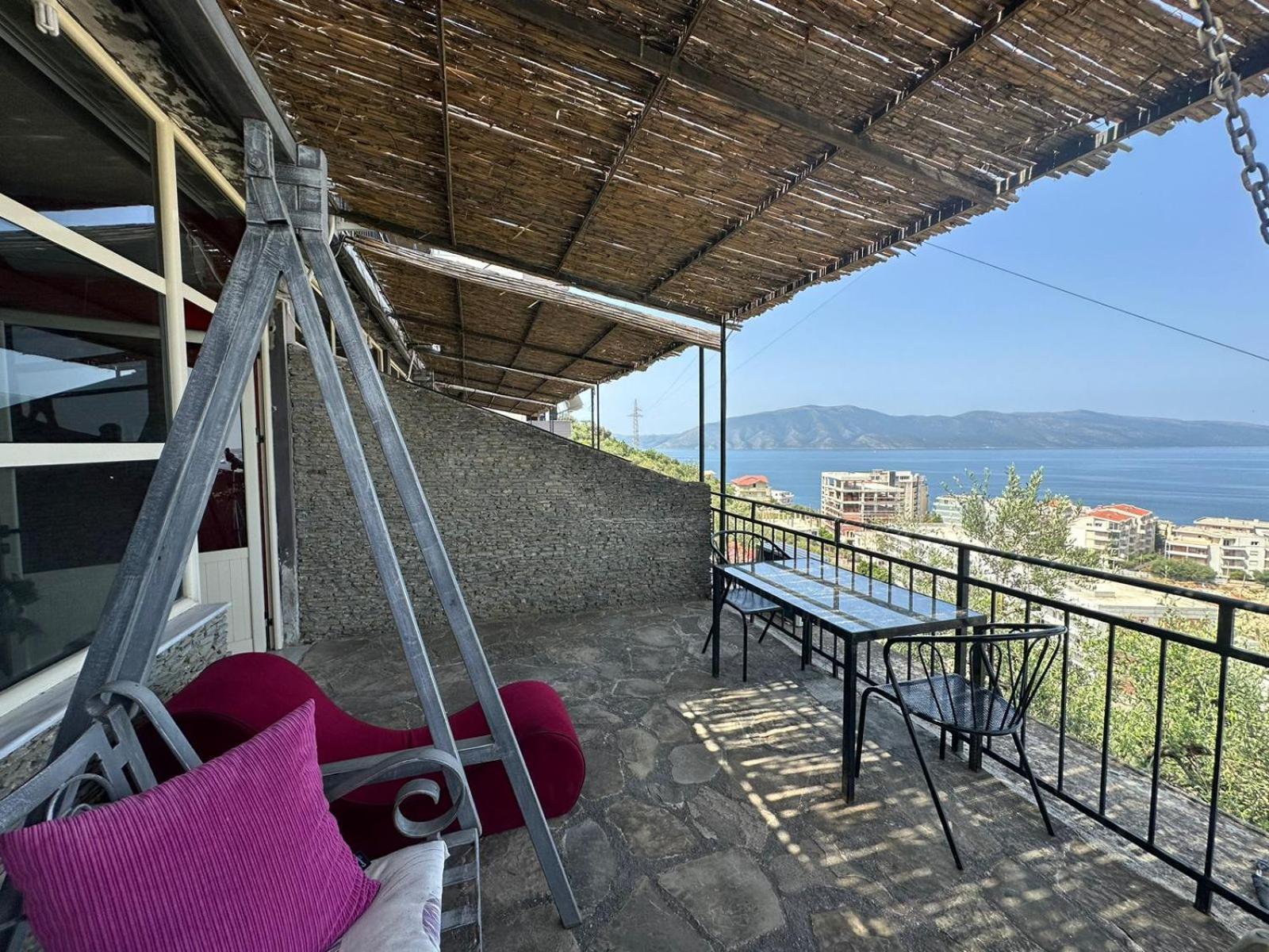 Hotel Vila "Oda E Miqve" Vlore Bagian luar foto