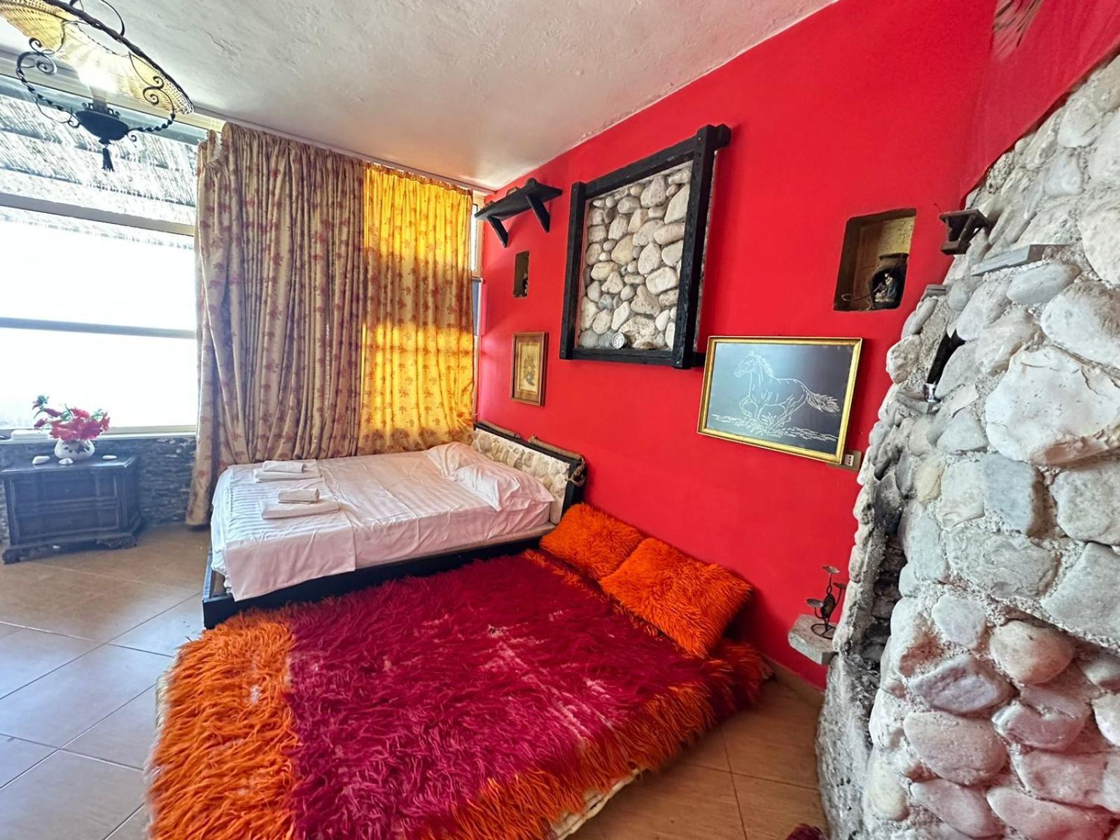 Hotel Vila "Oda E Miqve" Vlore Bagian luar foto