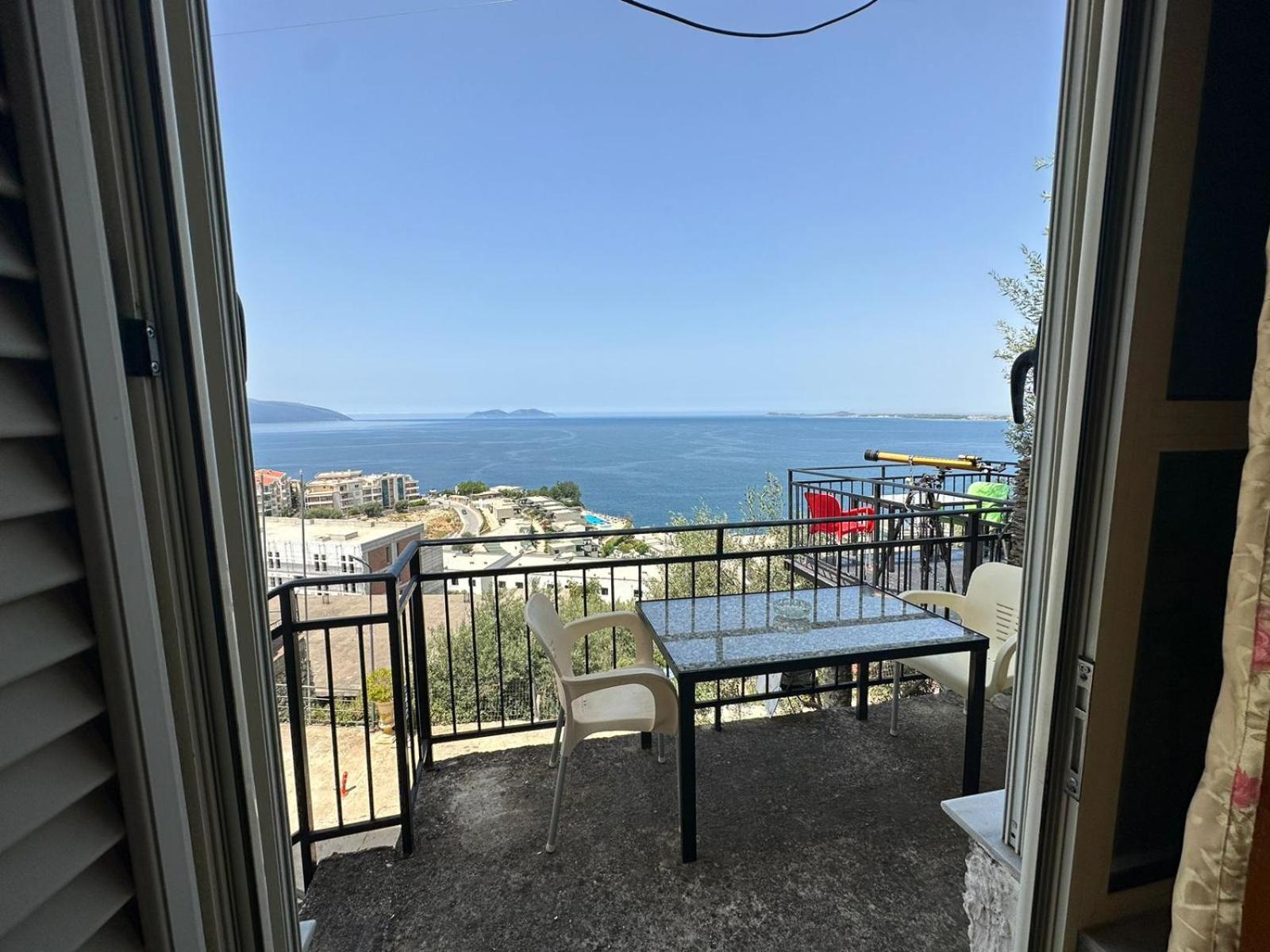 Hotel Vila "Oda E Miqve" Vlore Bagian luar foto