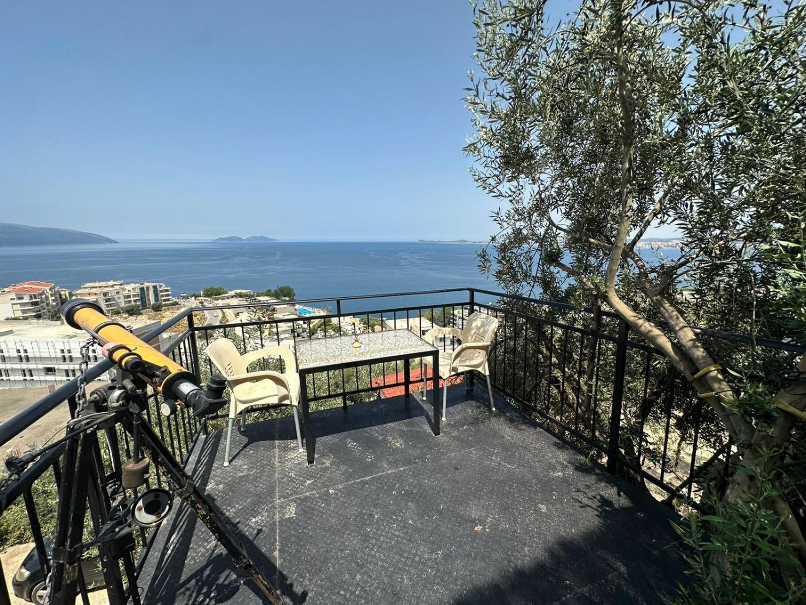 Hotel Vila "Oda E Miqve" Vlore Bagian luar foto