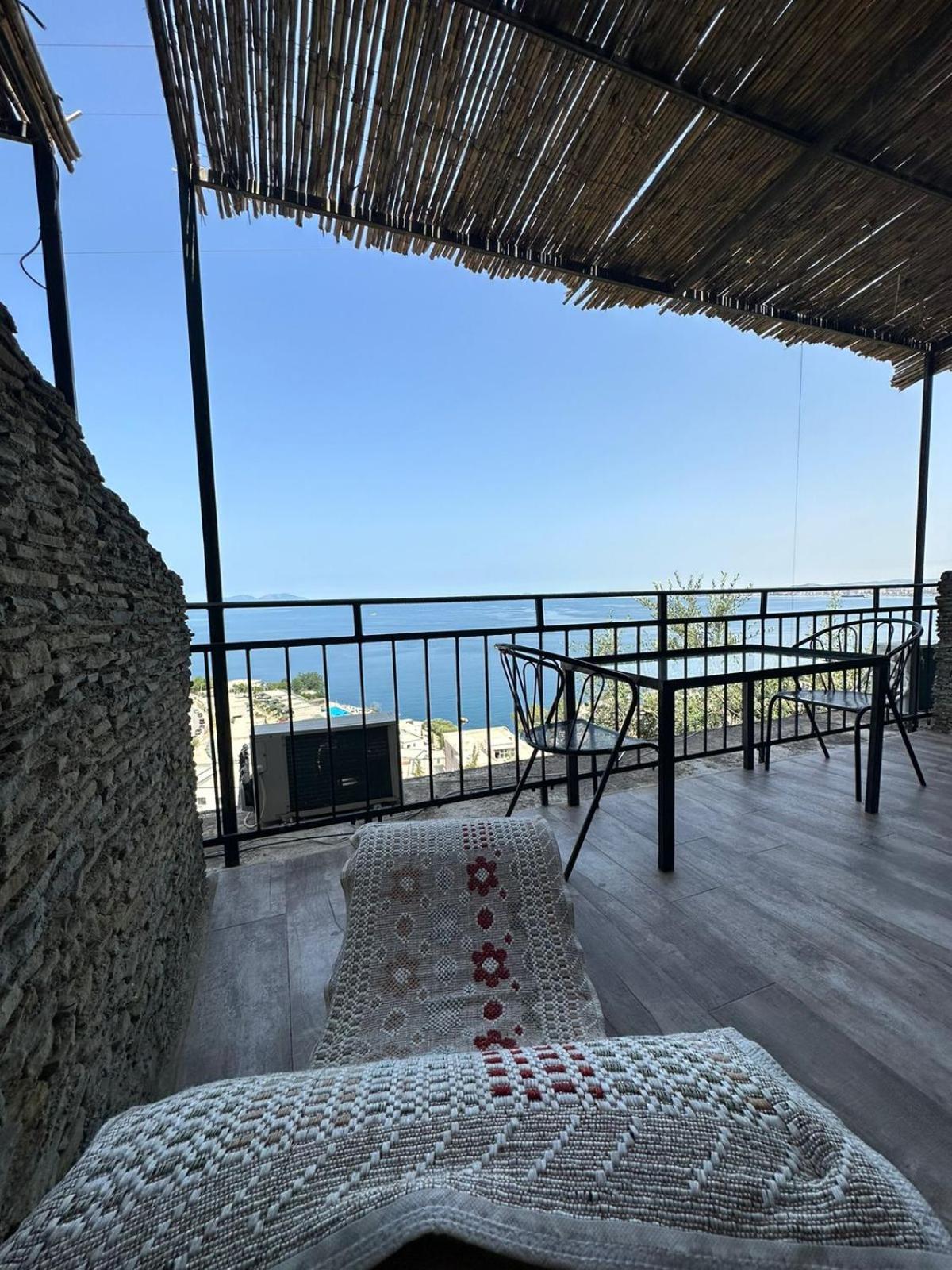 Hotel Vila "Oda E Miqve" Vlore Bagian luar foto