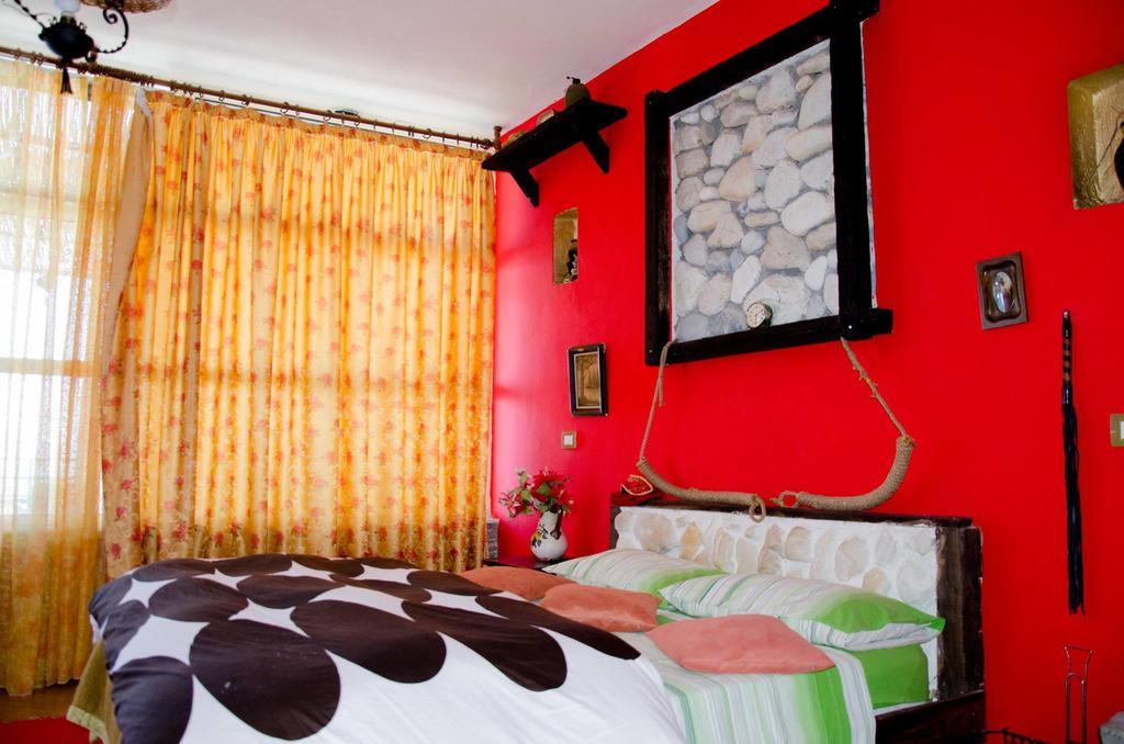 Hotel Vila "Oda E Miqve" Vlore Bagian luar foto
