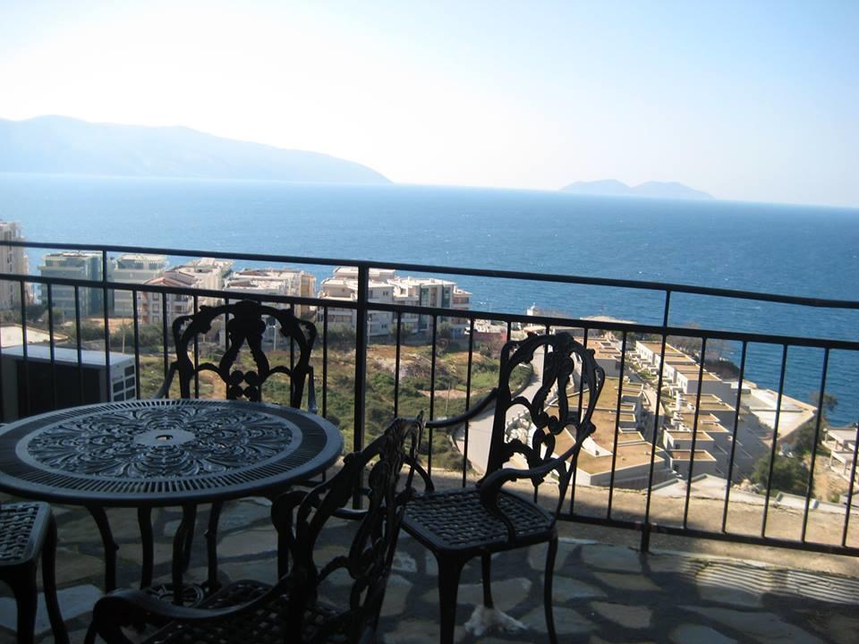 Hotel Vila "Oda E Miqve" Vlore Bagian luar foto