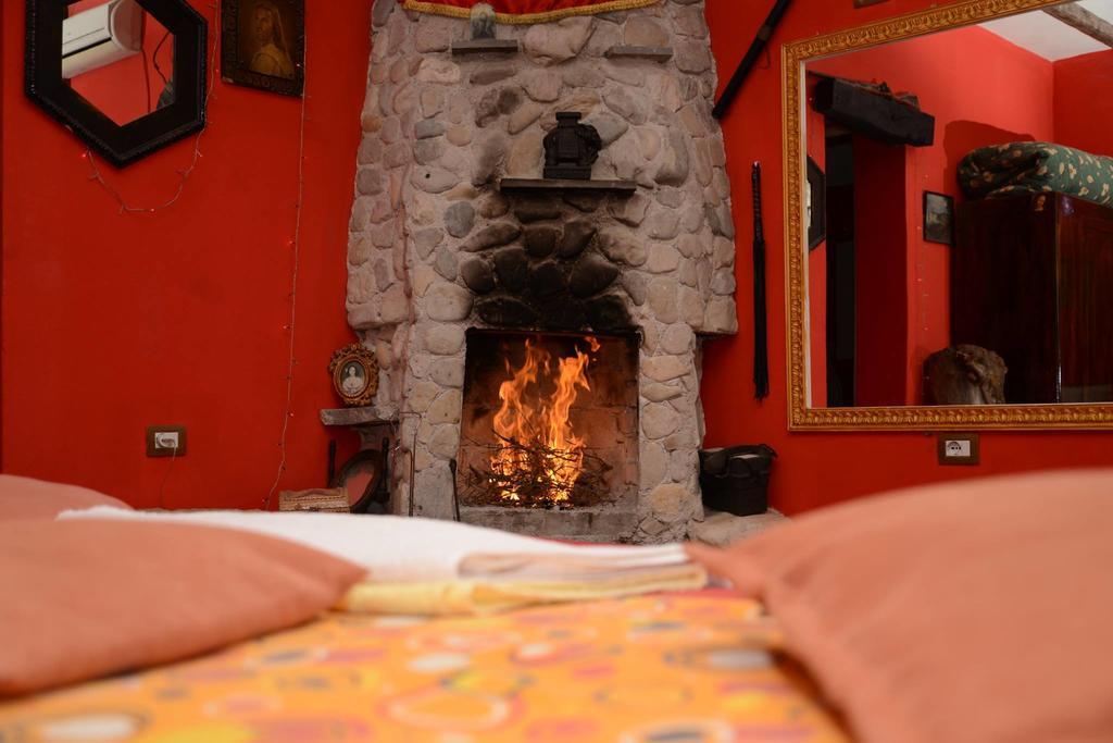 Hotel Vila "Oda E Miqve" Vlore Bagian luar foto